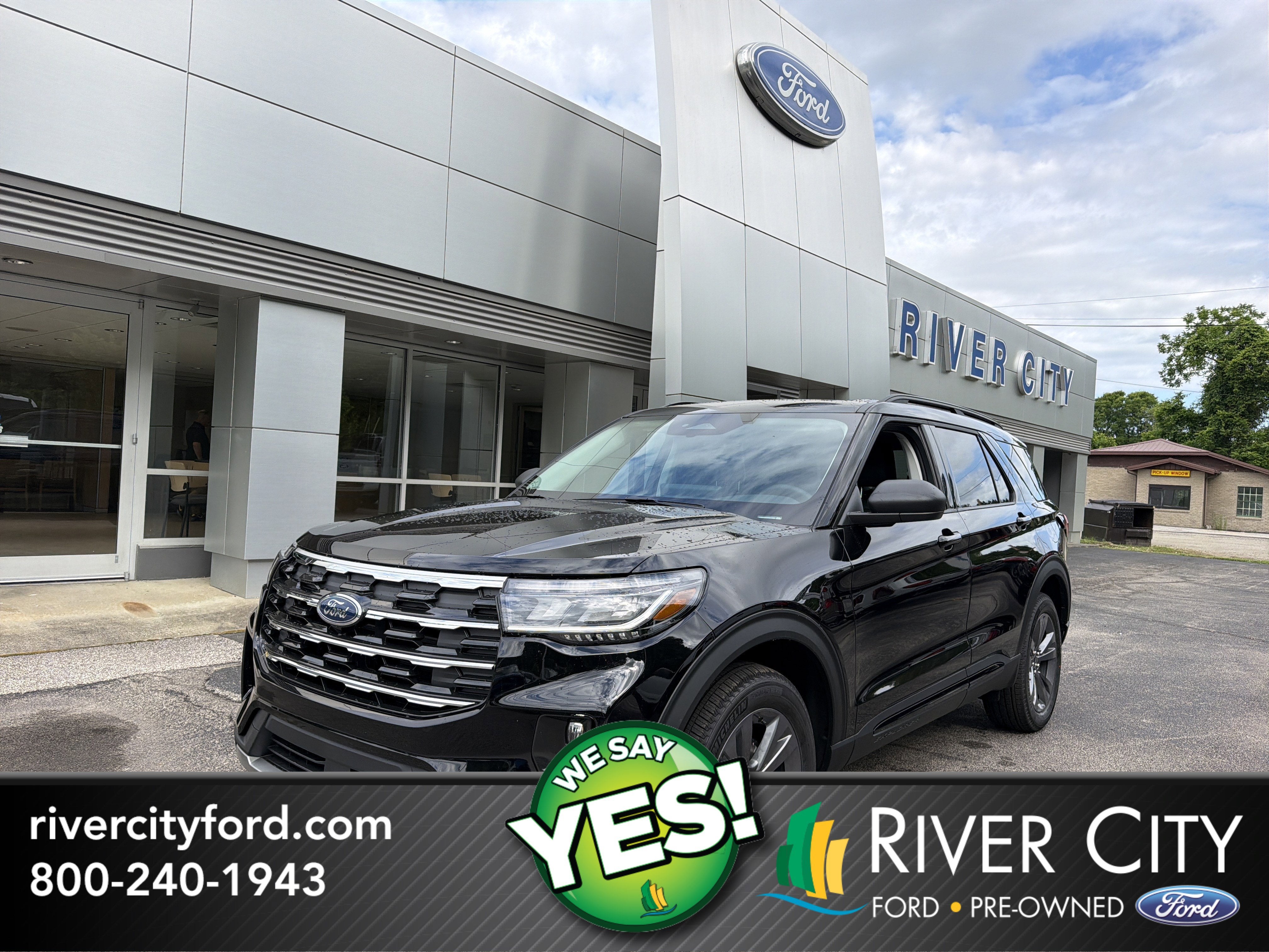 2026 Ford Explorer Active w/200A Pkg in Agate Black Metallic — front three-quarter view